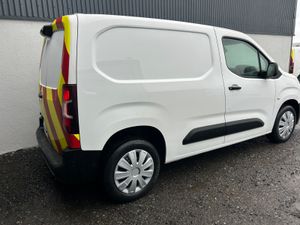 2021 Peugeot Partner ‘Professional €13950 Inc vat - Image 4