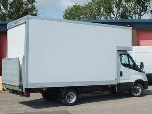 2022 Iveco Daily Luton Box Van - Image 4