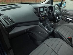 2024 Ford Transit Connect Small Panel Van - Image 3