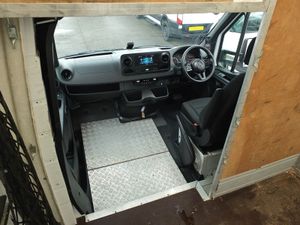2022 Mercedes-Benz Sprinter Luton Box Van - Image 3