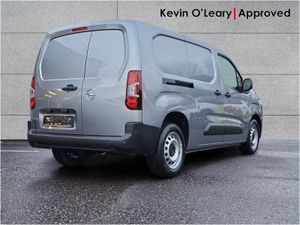 Opel Combo Crew Cab 5 Seater 1.5 - Image 4