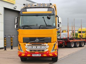 2025 VOLVO FH540 6X4 TIMBER & CRANE DRAWBAR OUTFIT - Image 2