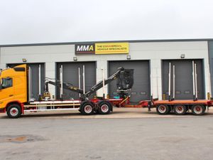 2025 VOLVO FH540 6X4 TIMBER & CRANE DRAWBAR OUTFIT - Image 4