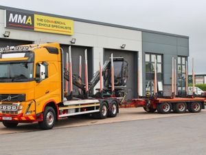 2025 VOLVO FH540 6X4 TIMBER & CRANE DRAWBAR OUTFIT - Image 3
