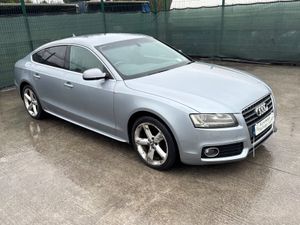 2011 Audi A5  TDI. Light Rear Damage - Image 2