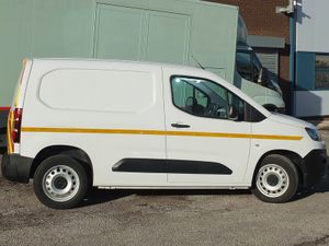 2023 Citroen Berlingo Small Panel Van - Image 2