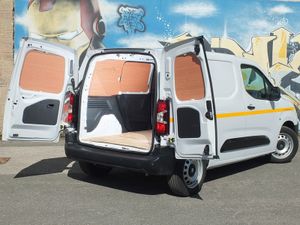 2024 Vauxhall Combo Small Panel Van - Image 2