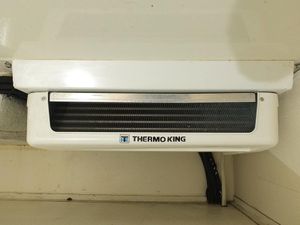 2019 Mercedes-Benz Sprinter Refrigerated Van - Image 4