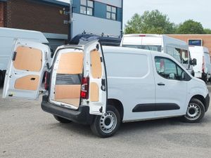2023 Citroen Berlingo Small Panel Van - Image 2