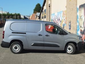 2023 Peugeot Partner Small Panel Van - Image 4