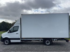 2020 Mercedes-Benz Sprinter Luton Box Van - Image 3