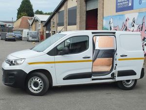 2023 Citroen Berlingo Small Panel Van - Image 3