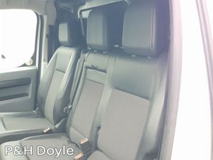 Peugeot Expert PRO STANDARD BLUE HDI - Image 4