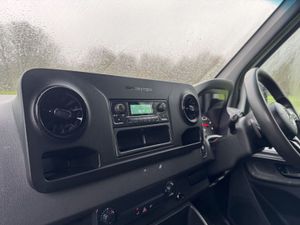 2021 Mercedes-Benz Sprinter Tipper Van - Image 3