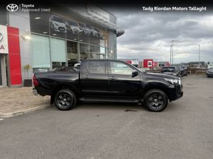 Toyota Hilux 2.8 SR5 D/CAB AUTO - Image 3