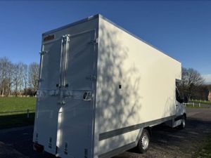 2020 Mercedes-Benz Sprinter Luton Box Van - Image 2