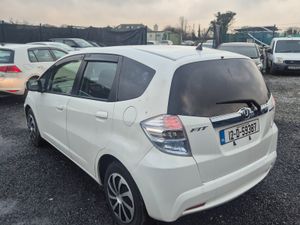 2012 honda fit hybrid - Image 3