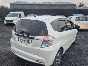 2012 honda fit hybrid - Image 4