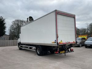 2021 DAF CF260 4x2 Boxvan - Image 4