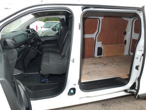 2023 Toyota ProAce Panel Van - Image 3