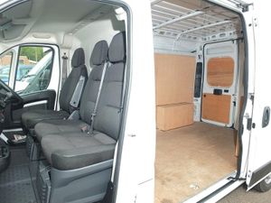 2023 Vauxhall Movano Medium Roof Panel Van - Image 2