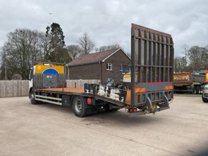 2010 DAF LF55.220 4x2 Beavertail - Image 4