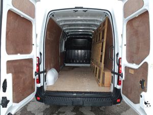 2022 Nissan Interstar Medium Roof Panel Van - Image 3