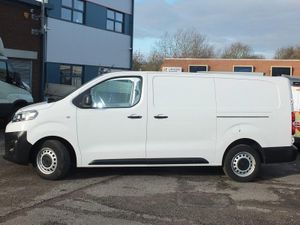 2020 Citroen Dispatch Panel Van - Image 4