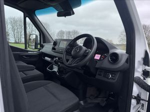 2021 Mercedes-Benz Sprinter Luton Box Van - Image 4