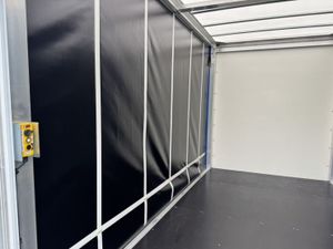 2021 Nissan NV400 Curtainsider Van - Image 4