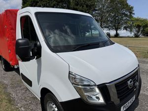2021 Nissan NV400 Curtainsider Van - Image 2