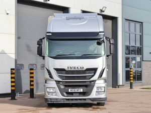 2018 IVECO STRALIS 460 6X2 TRACTOR UNIT - Image 2