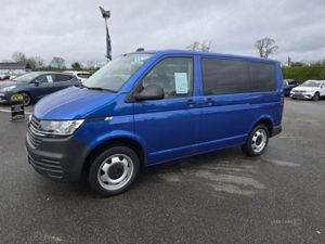 Volkswagen Transporter Shuttle S Short Wheelbase - Image 2