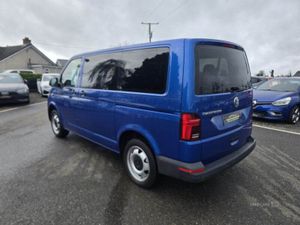 Volkswagen Transporter Shuttle S Short Wheelbase - Image 3