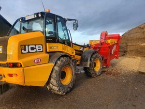 New Teagle 6200 Front Mounted Strawblower - Image 4