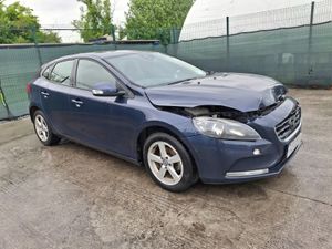 142 Volvo V40 1.6 Diesel - Image 2