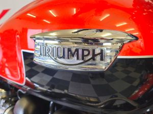 2012 Triumph Bonneville SE 865cc - Image 3