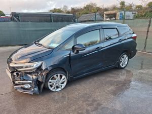 2017 Honda Shuttle Hybrid Automatic - Image 2