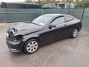 152 Mercedes C-Class Automatic - Image 2