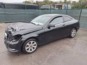 152 Mercedes C-Class Automatic - Image 3