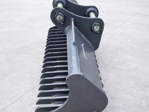 Strickland 13t HD Lawn Rake - Image 3