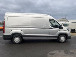 Maxus DELIVER 9 LWB  FWD 2.0 D20 150  Van - Image 4