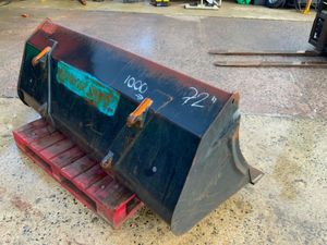 72" FRONT LOADER BUCKET......EURO HITCH....152w. - Image 4
