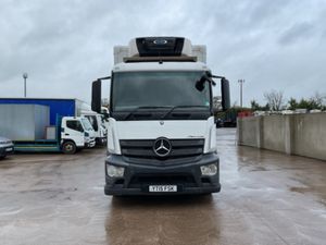 2015 Mercedes 1824 Antos 4x2 Fridge - Image 2