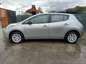 2018 Nissan Leaf 30 kWh Drive Away - Image 4