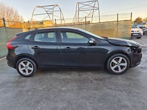 132 Volvo V40 D2 1.6L Diesel - Image 3