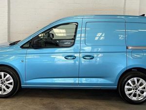 2025 Ford Transit Connect Panel Van - Image 3