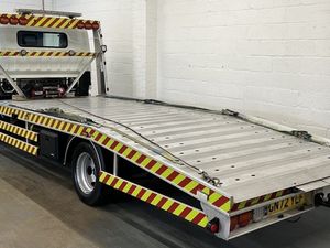 2022 Mitsubishi Canter Vehicle Transporter Van - Image 3