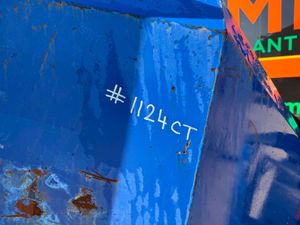 6000 kg ....conquip concrete tipping skip......112 - Image 4