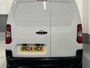 2024 Toyota Proace City Small Panel Van - Image 2